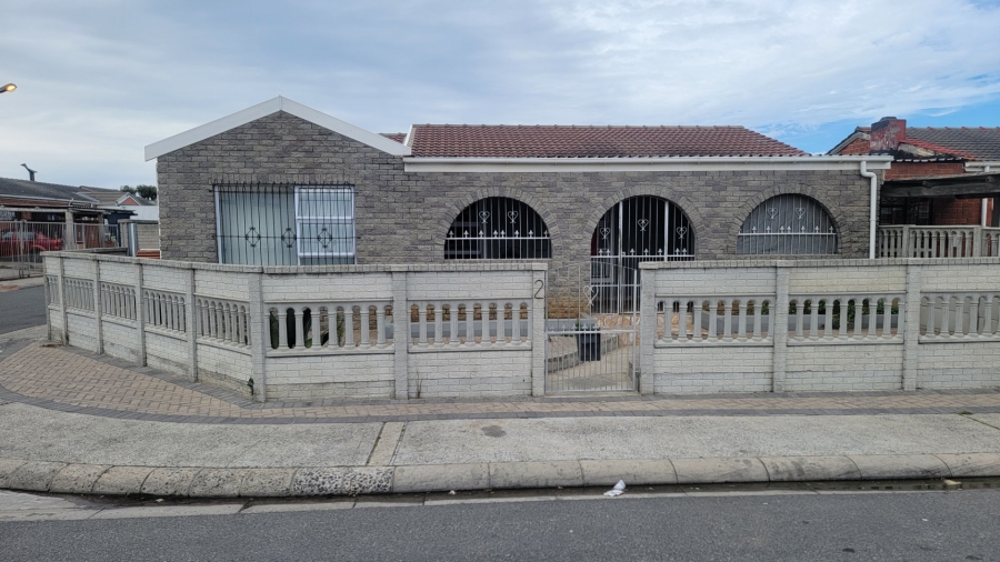 3 Bedroom Property for Sale in Westridge Western Cape